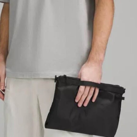 NWT LULULEMON Travel Laundry Bag 12L - Picture 2 of 6